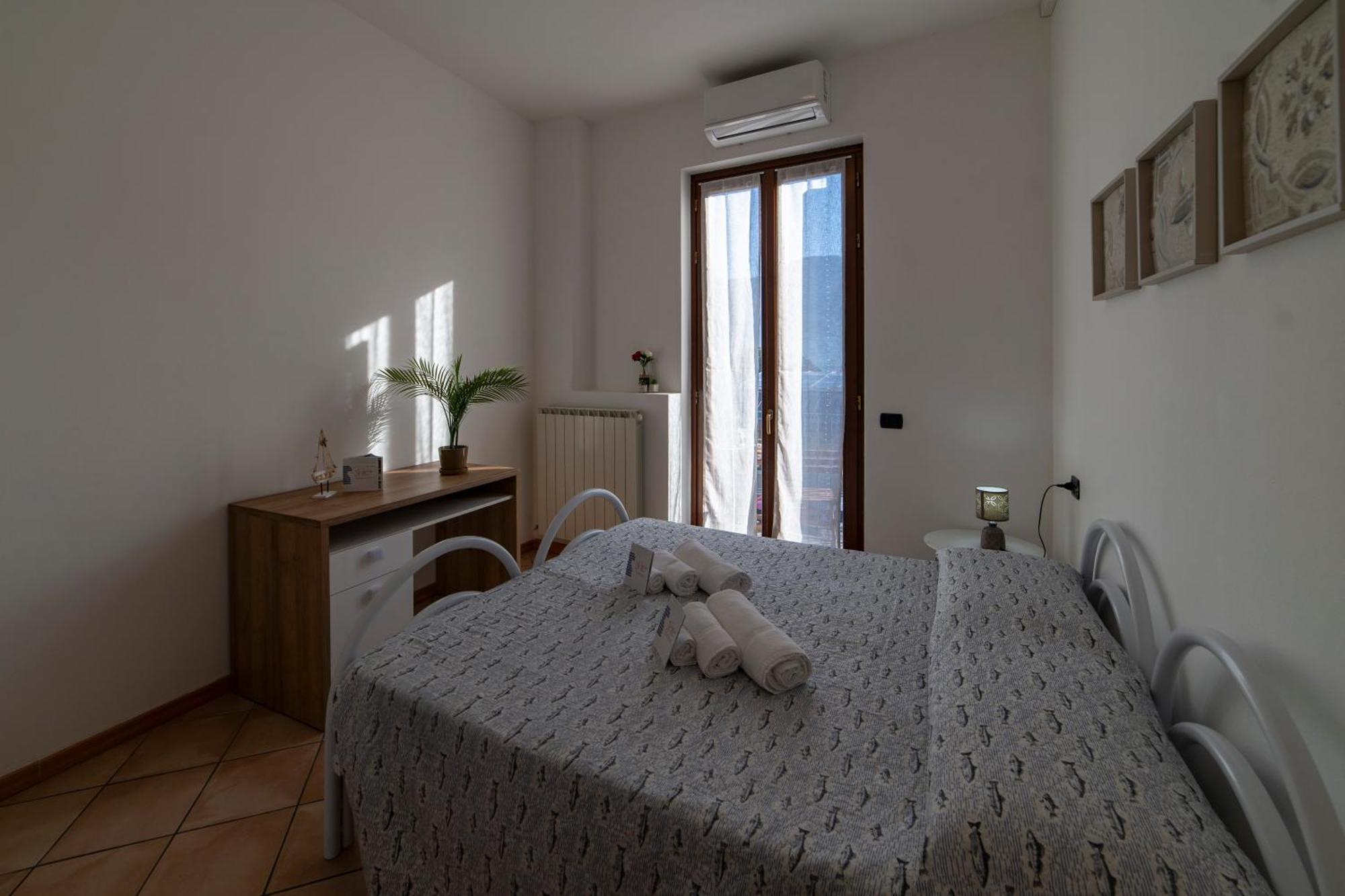 La Casa Dei Carta-New & Chic Lovere Exterior foto