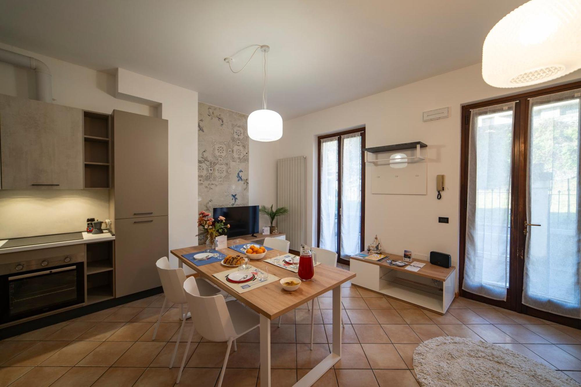 La Casa Dei Carta-New & Chic Lovere Exterior foto