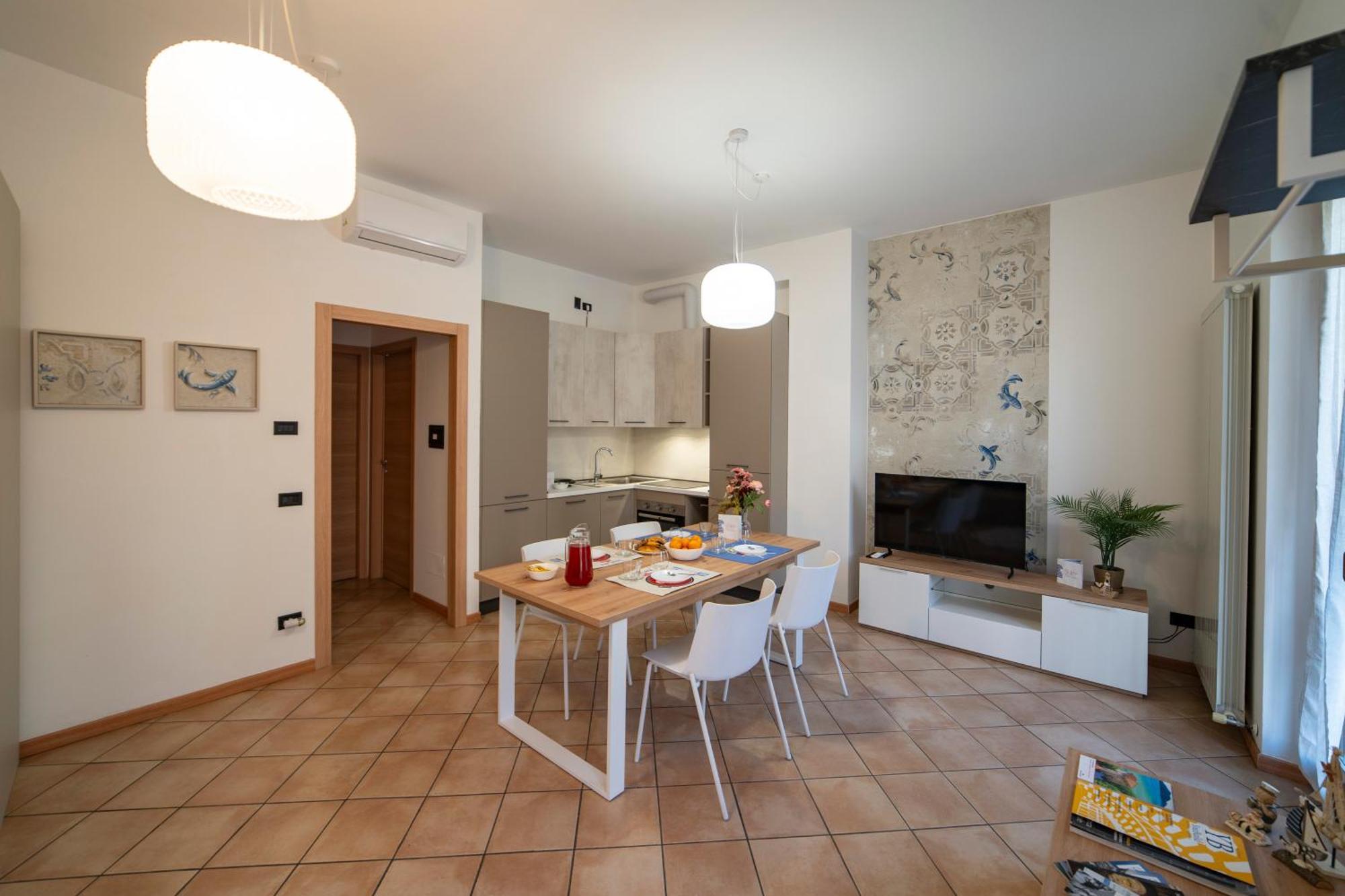 La Casa Dei Carta-New & Chic Lovere Exterior foto